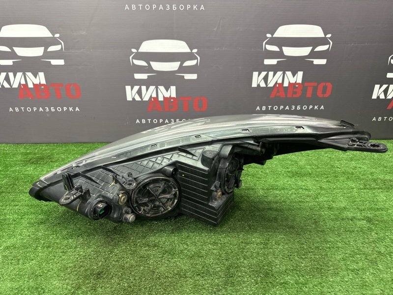 Фара Hyundai i30 2013