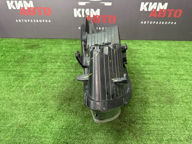 Фара Hyundai i30 2013