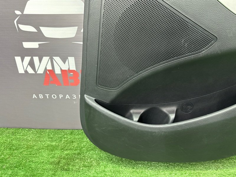 Обшивка двери Hyundai i30 2013