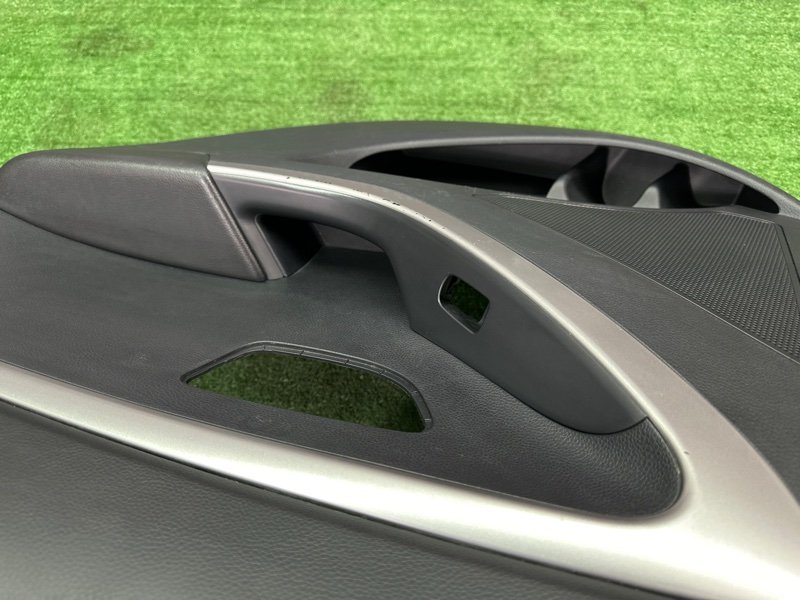 Обшивка двери Hyundai i30 2013