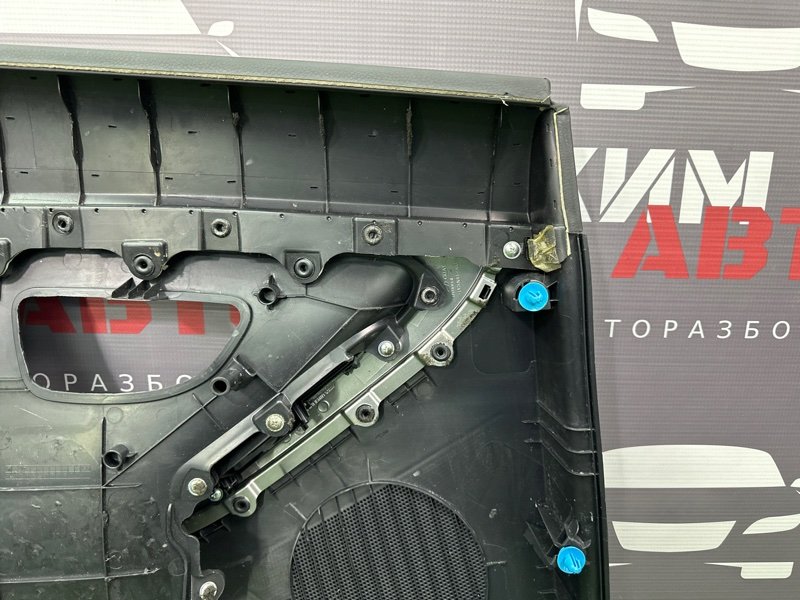 Обшивка двери Hyundai i30 2013