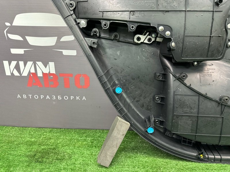 Обшивка двери Hyundai i30 2013