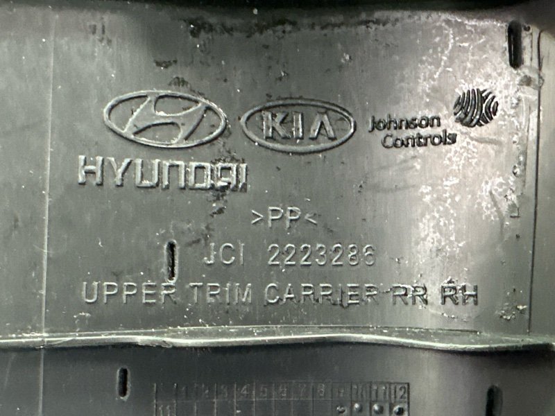 Обшивка двери Hyundai i30 2013