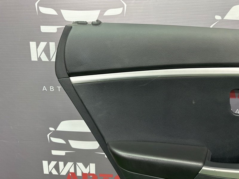 Обшивка двери Hyundai i30 2013