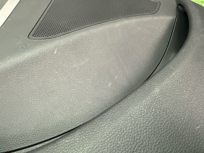 Обшивка двери Hyundai i30 2013