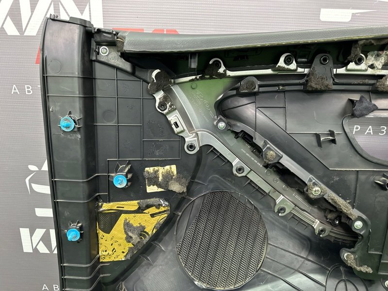 Обшивка двери Hyundai i30 2013