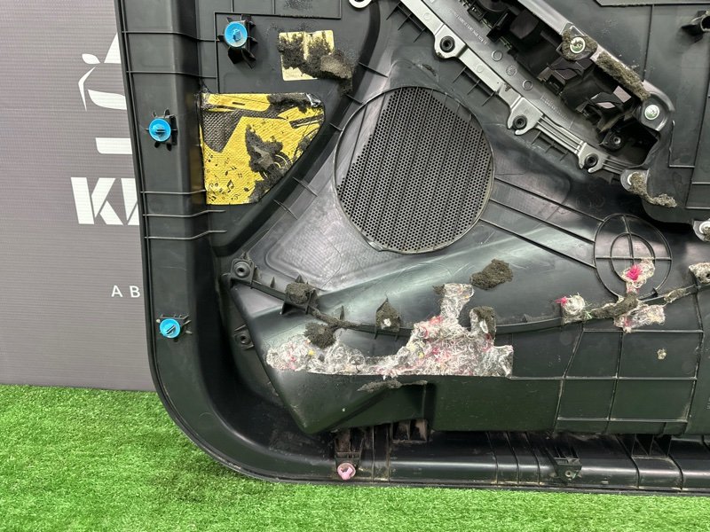 Обшивка двери Hyundai i30 2013