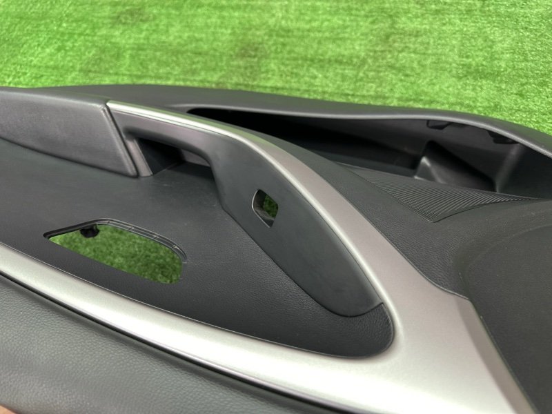 Обшивка двери Hyundai i30 2013