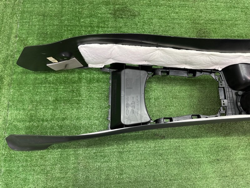 Центральная Консоль с подлокотником Hyundai i30 2013