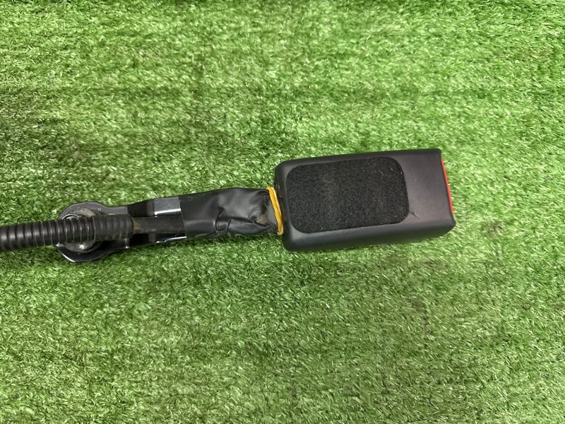 Замок ремня безопасности Hyundai i30 2013