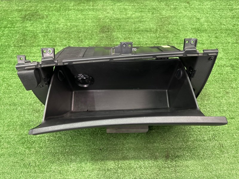 Бардачок Hyundai i30 2013