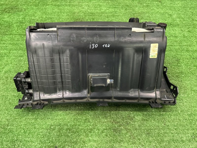 Бардачок Hyundai i30 2013