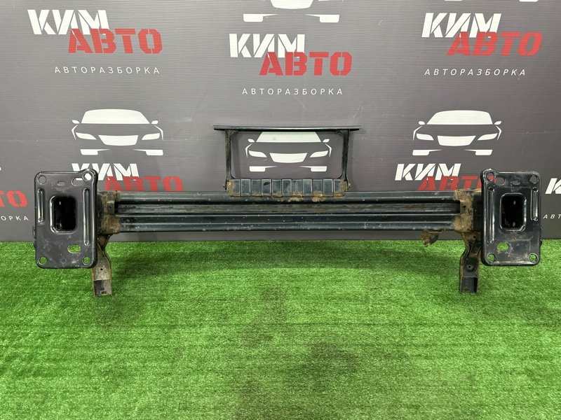 Усилитель бампера Hyundai i30 2013