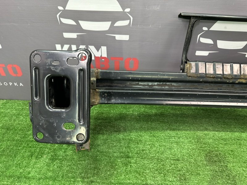 Усилитель бампера Hyundai i30 2013