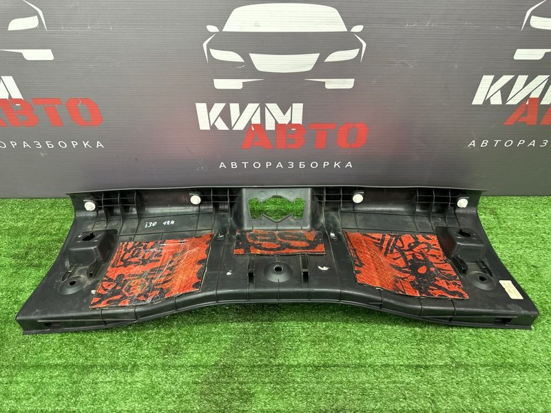 Накладка замка багажника Hyundai i30 2013