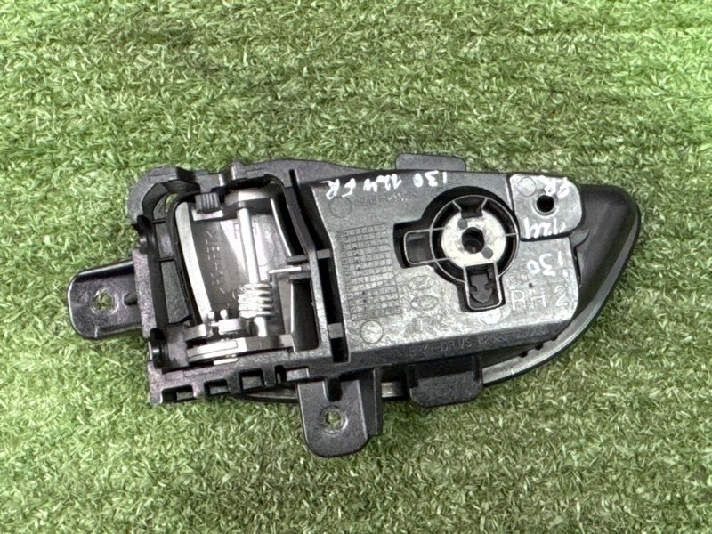 Ручка двери внутренняя Hyundai i30 2013