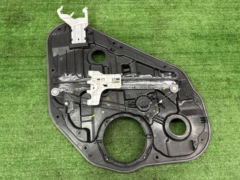 Механизм стеклоподъёмника Hyundai i30 2013