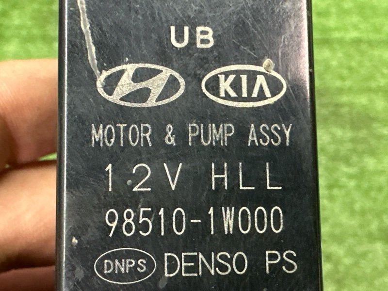 Насос омывателя стекла Hyundai i30 2013