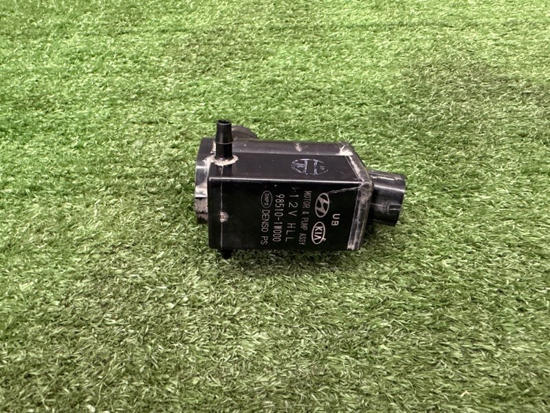 Насос омывателя стекла Hyundai i30 2013