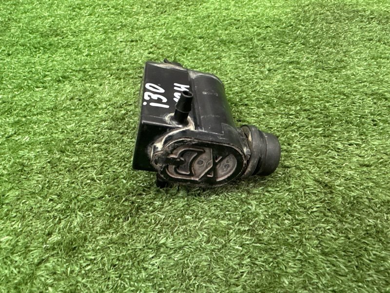 Насос омывателя стекла Hyundai i30 2013