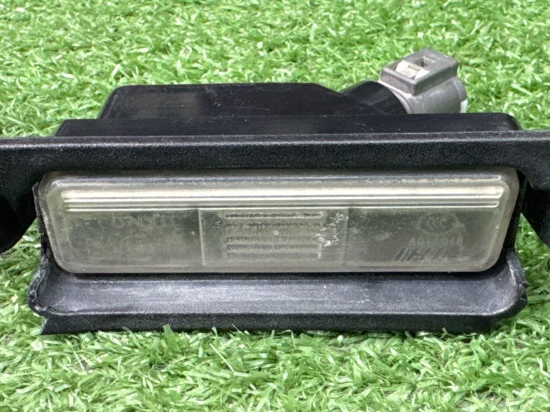 Плафон подсветки номера Hyundai i30 2013