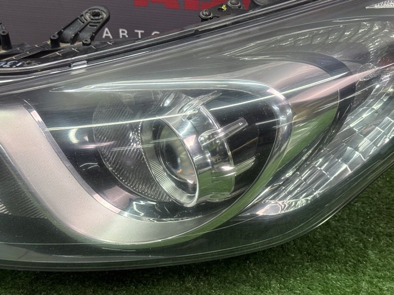Фара Hyundai i30 2013