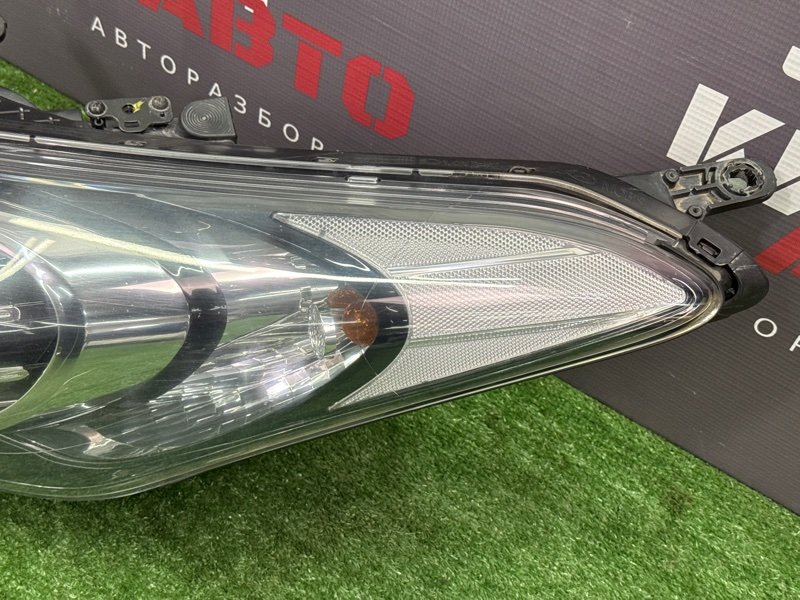 Фара Hyundai i30 2013