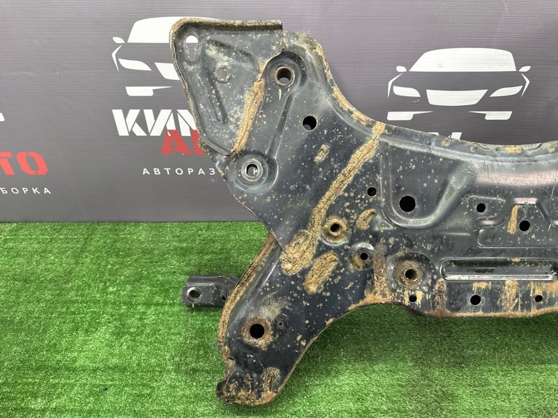 Подрамник Балка Hyundai i30 2013