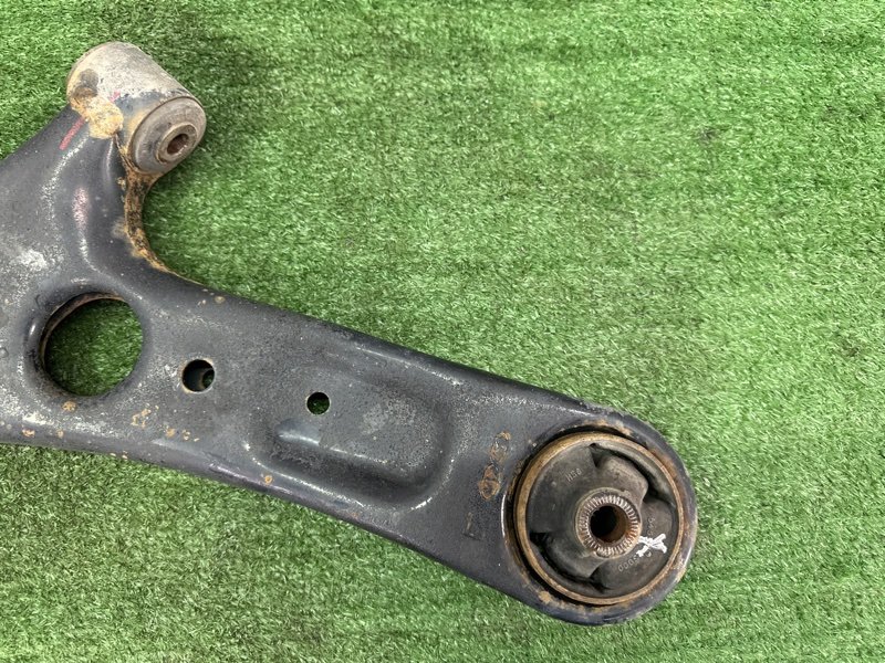 Рычаг подвески Hyundai i30 2013