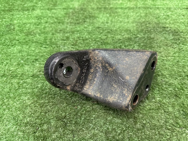 Кронштейн опоры двигателя Hyundai i30 2013