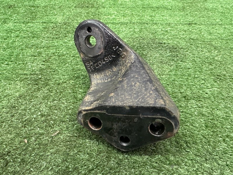 Кронштейн опоры двигателя Hyundai i30 2013