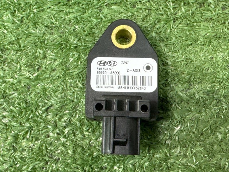 Датчик удара Air Bag Hyundai i30 2013