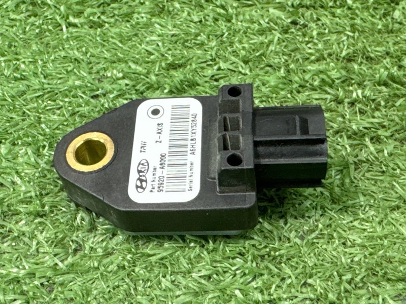 Датчик удара Air Bag Hyundai i30 2013
