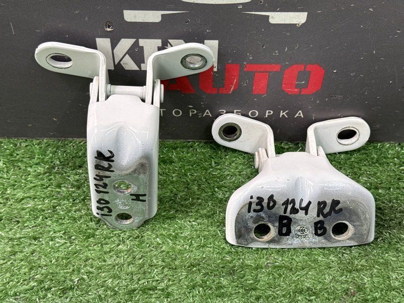 Петли двери Hyundai i30 2013