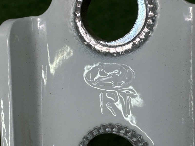 Петли двери Hyundai i30 2013