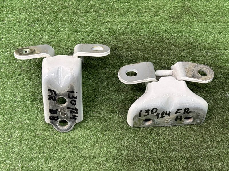 Петли двери Hyundai i30 2013