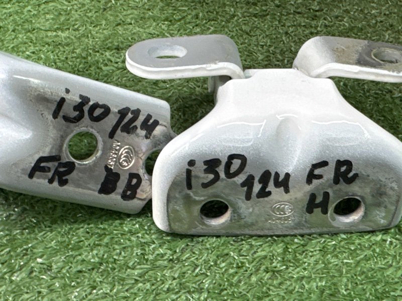 Петли двери Hyundai i30 2013