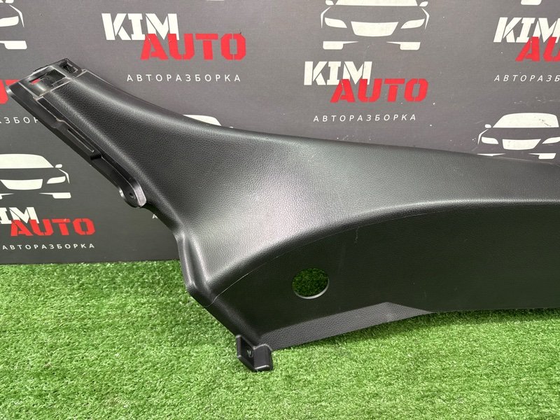 Обшивка стойки нижняя Hyundai i30 2013