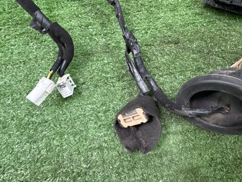 Проводка двери Hyundai i30 2013