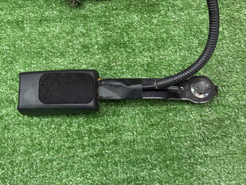 Замок ремня безопасности Hyundai i30 2013