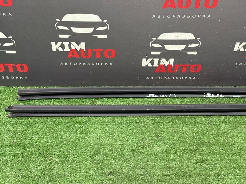Уплотнитель стекла(бархотка) внутренний Hyundai i30 2013