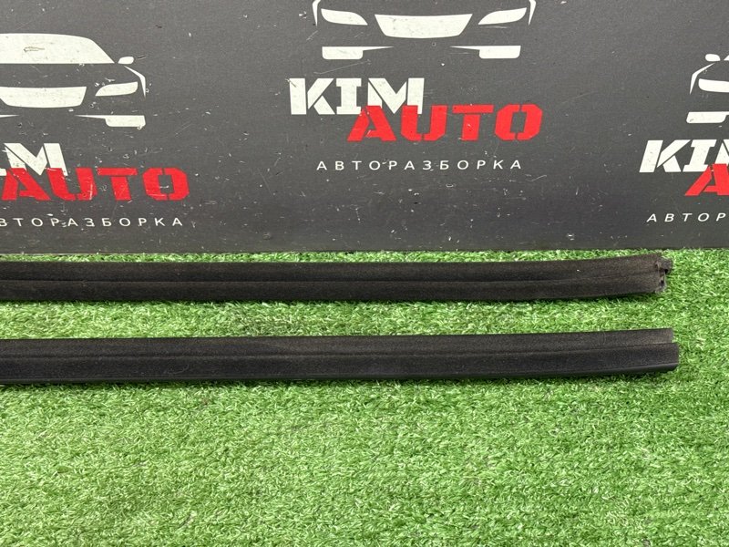 Уплотнитель стекла(бархотка) внутренний Hyundai i30 2013