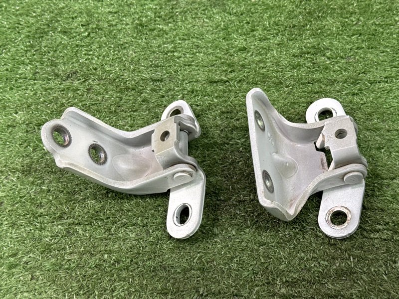 Петли двери Hyundai i30 2013