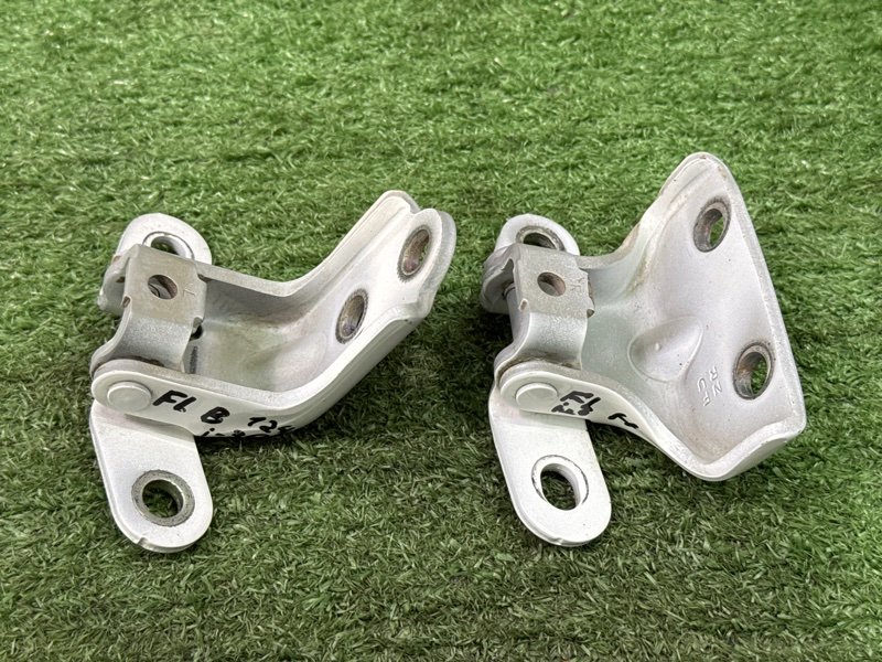 Петли двери Hyundai i30 2013