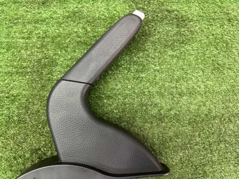 Рычаг стояночного тормоза (ручник) Hyundai i30 2013