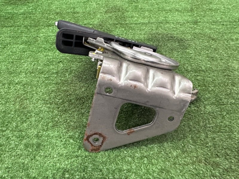 Рычаг стояночного тормоза (ручник) Hyundai i30 2013