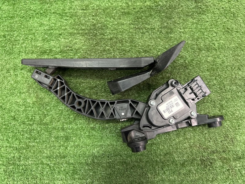 Педаль газа электронная Hyundai i30 2013