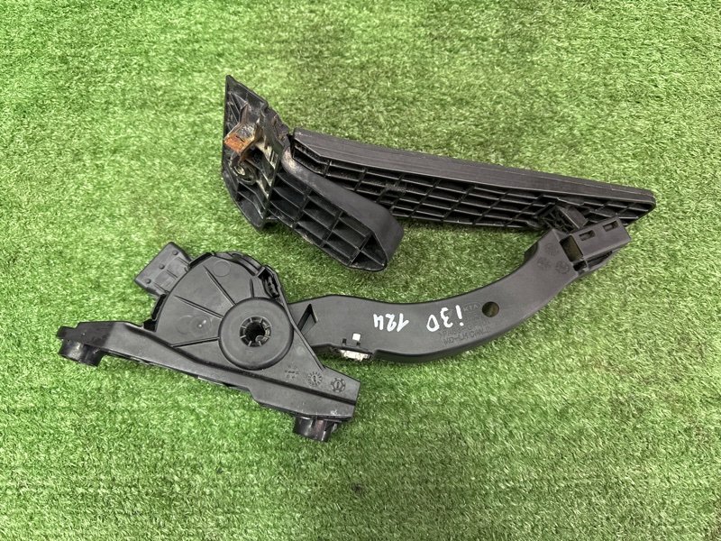 Педаль газа электронная Hyundai i30 2013