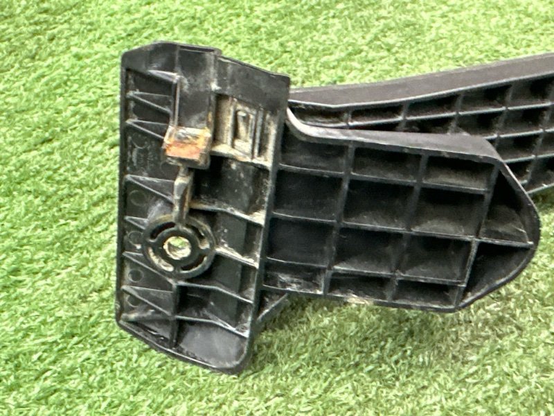 Педаль газа электронная Hyundai i30 2013