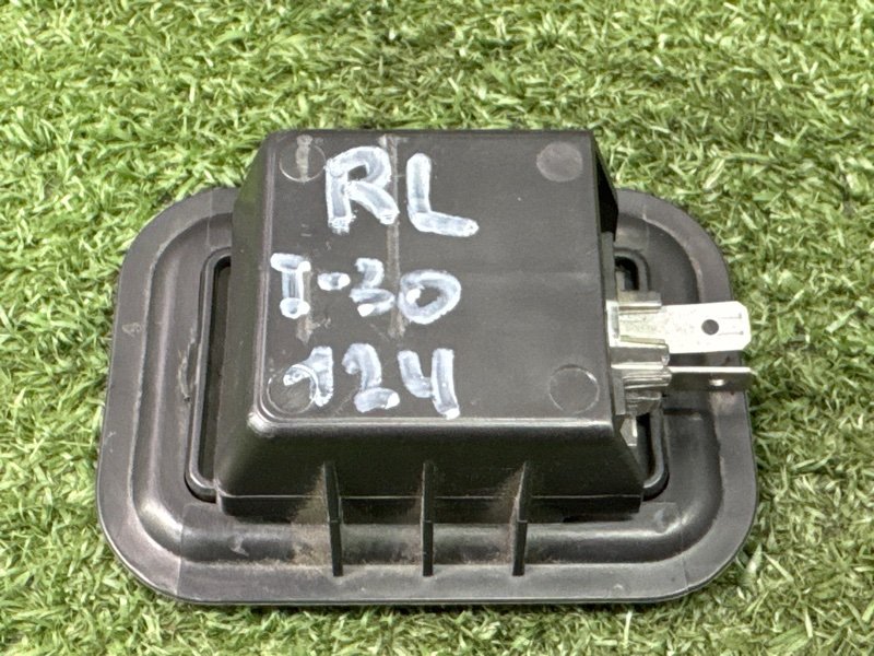 Плафон подсветки багажника Hyundai i30 2013